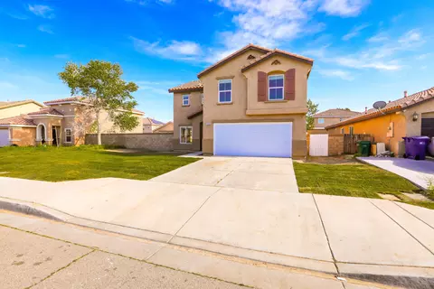 1828 E Jackman St, Lancaster, CA 93535 photo 3