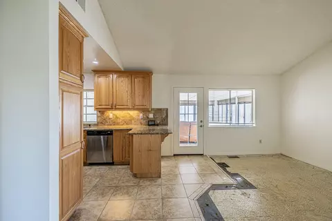 44113 E 4th St, Lancaster, CA 93535 photo 6