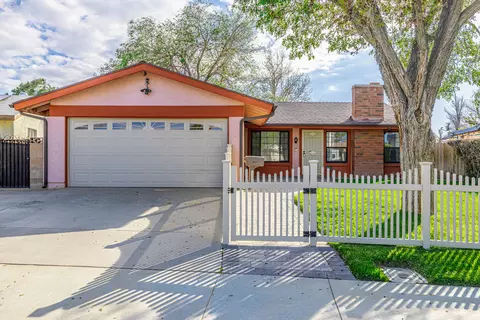44113 E 4th St, Lancaster, CA 93535 photo 1