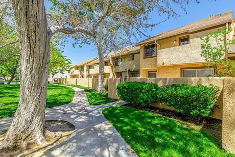 1846 E Avenue J2 #6, Lancaster, CA 93535 photo 2