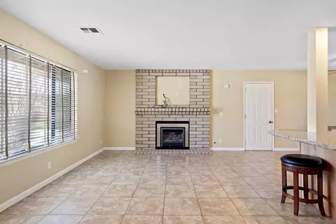 26001 Plateau Ct, Tehachapi, CA 93561 photo 4