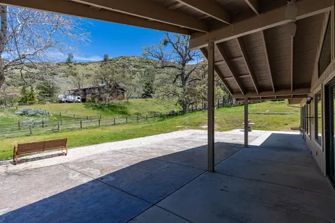 26001 Plateau Ct, Tehachapi, CA 93561 photo 32