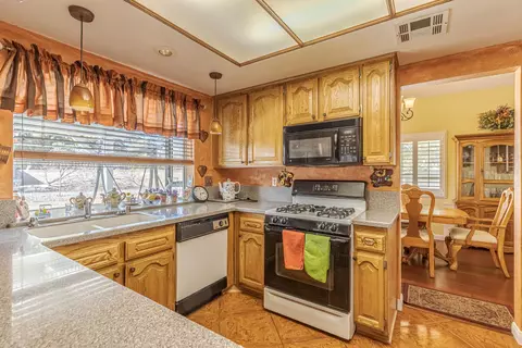 43949 Broadwater Ave, Lancaster, CA 93535 photo 11