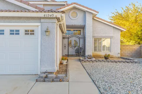 43949 Broadwater Ave, Lancaster, CA 93535 photo 3