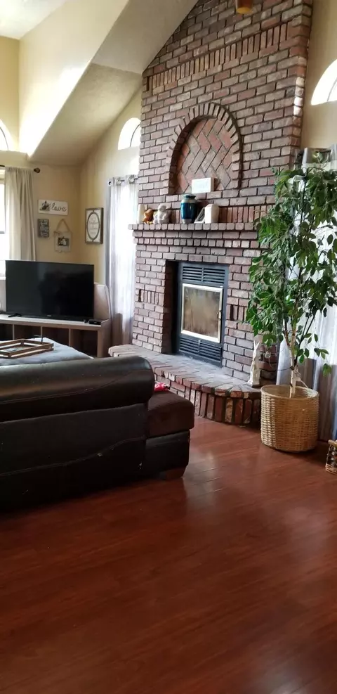 24400 Stine Ct, Tehachapi, CA 93561 photo 4