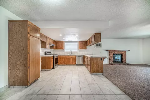1124 E Ave J 10, Lancaster, CA 93535 photo 8