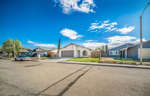 1124 E Ave J 10, Lancaster, CA 93535 photo 33