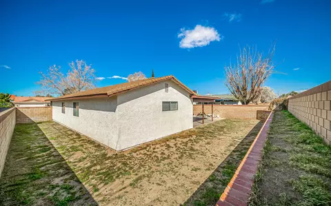 1124 E Ave J 10, Lancaster, CA 93535 photo 31