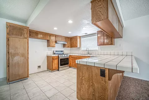1124 E Ave J 10, Lancaster, CA 93535 photo 12