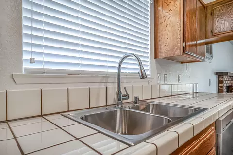 1124 E Ave J 10, Lancaster, CA 93535 photo 10