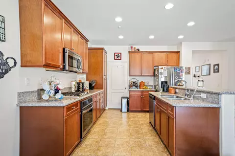 4130 W Avenue J-7, Lancaster, CA 93536 photo 9