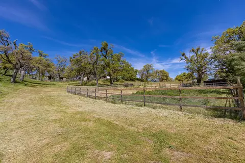 24180 Woodbine Ct, Tehachapi, CA 93561 photo 47