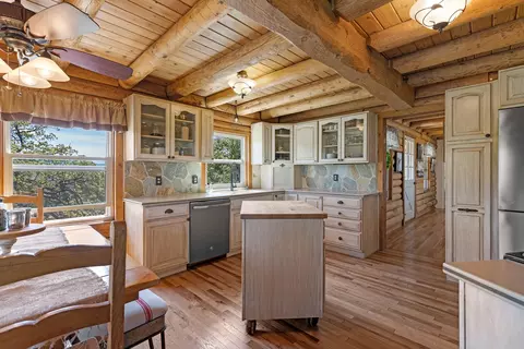 24180 Woodbine Ct, Tehachapi, CA 93561 photo 7