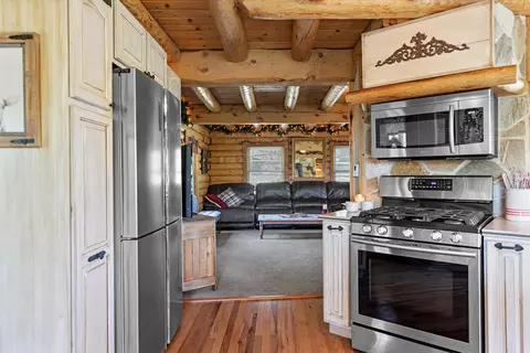 24180 Woodbine Ct, Tehachapi, CA 93561 photo 11