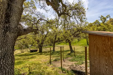 24180 Woodbine Ct, Tehachapi, CA 93561 photo 44