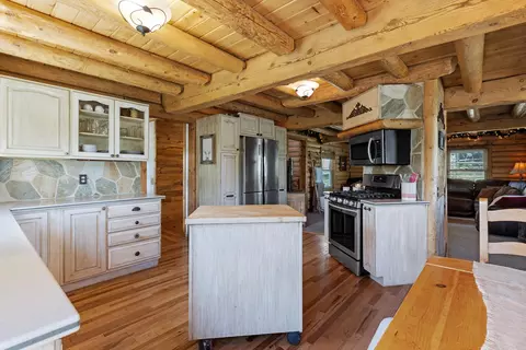 24180 Woodbine Ct, Tehachapi, CA 93561 photo 10