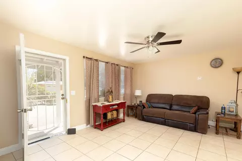 45327 Kingtree Ave, Lancaster, CA 93534 photo 11