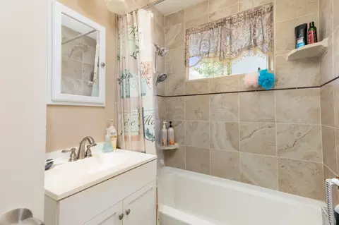 45327 Kingtree Ave, Lancaster, CA 93534 photo 4