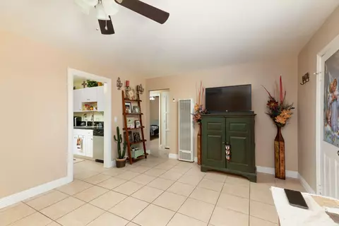 45327 Kingtree Ave, Lancaster, CA 93534 photo 12