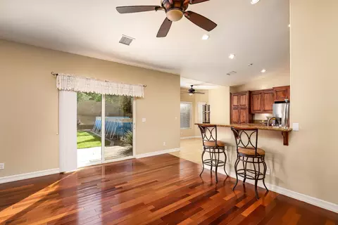 42165 Silverpuffs Dr, Lancaster, CA 93536 photo 10