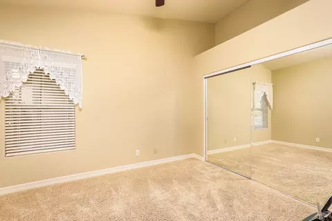 42165 Silverpuffs Dr, Lancaster, CA 93536 photo 17