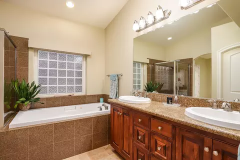 42165 Silverpuffs Dr, Lancaster, CA 93536 photo 24