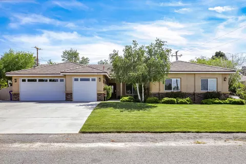 42165 Silverpuffs Dr, Lancaster, CA 93536 photo 1