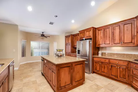 42165 Silverpuffs Dr, Lancaster, CA 93536 photo 13