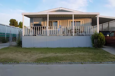 45465 25th St #SPC 48, Lancaster, CA 93535 photo 2