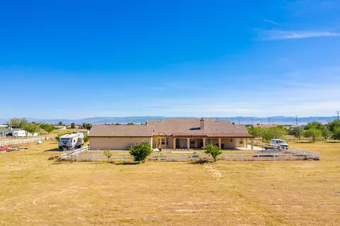 8827 W Avenue D2, Lancaster, CA 93536 photo 30