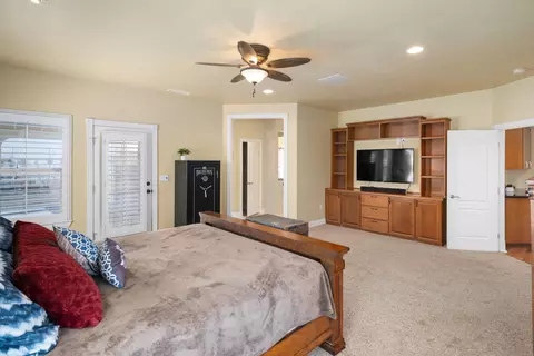 8827 W Avenue D2, Lancaster, CA 93536 photo 17