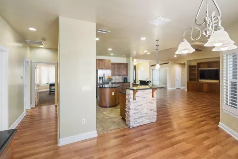 8827 W Avenue D2, Lancaster, CA 93536 photo 14