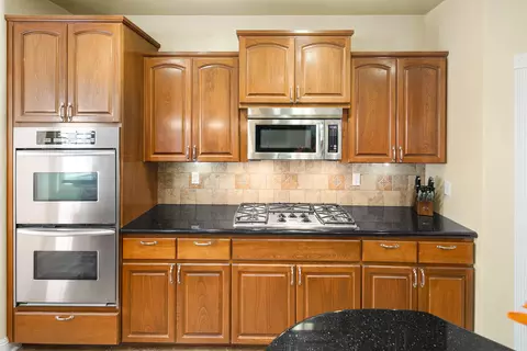 8827 W Avenue D2, Lancaster, CA 93536 photo 9