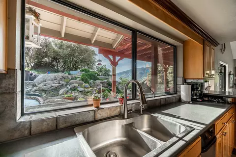 26501 Brian Pl, Tehachapi, CA 93561 photo 9