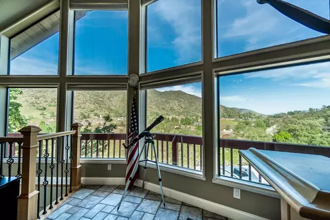26501 Brian Pl, Tehachapi, CA 93561 photo 1