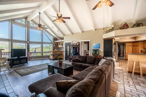 26501 Brian Pl, Tehachapi, CA 93561 photo 5