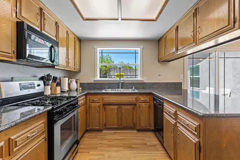 1361 Tanglewood Dr, Tehachapi, CA 93561 photo 11
