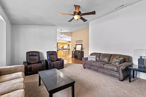 1361 Tanglewood Dr, Tehachapi, CA 93561 photo 8