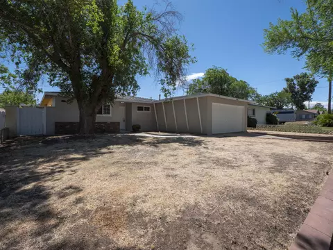 44008 Fig Ave, Lancaster, CA 93534 photo 2