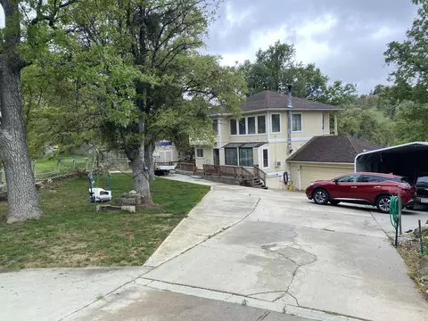 17895 St Moritz Dr, Tehachapi, CA 93561 photo 3