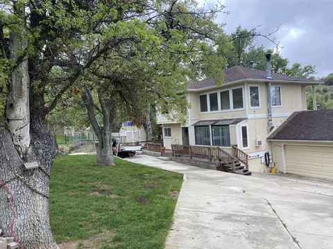 17895 St Moritz Dr, Tehachapi, CA 93561 photo 1