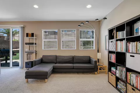 37407 Hazelnut Pl, Palmdale, CA 93551 photo 6