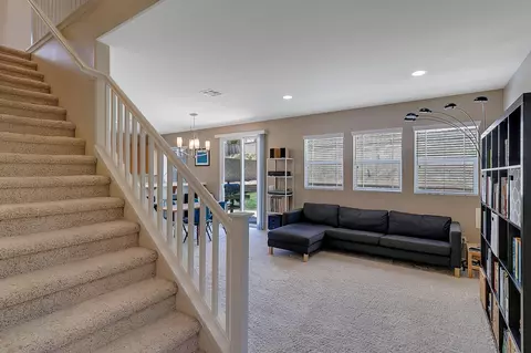 37407 Hazelnut Pl, Palmdale, CA 93551 photo 4