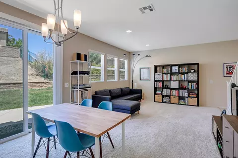 37407 Hazelnut Pl, Palmdale, CA 93551 photo 14