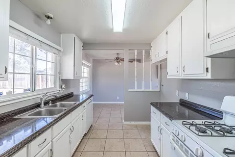15917 Lee St, Mojave, CA 93501 photo 9