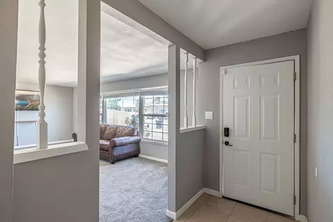 15917 Lee St, Mojave, CA 93501 photo 2