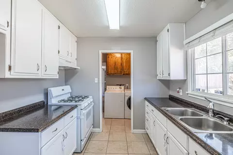 15917 Lee St, Mojave, CA 93501 photo 8