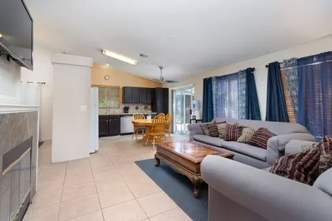 36753 Caldron St, Palmdale, CA 93552 photo 6