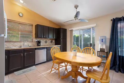 36753 Caldron St, Palmdale, CA 93552 photo 4