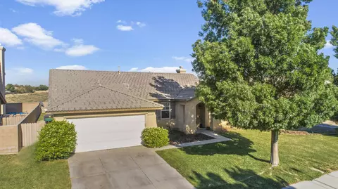 45738 Coventry St, Lancaster, CA 93534 photo 4